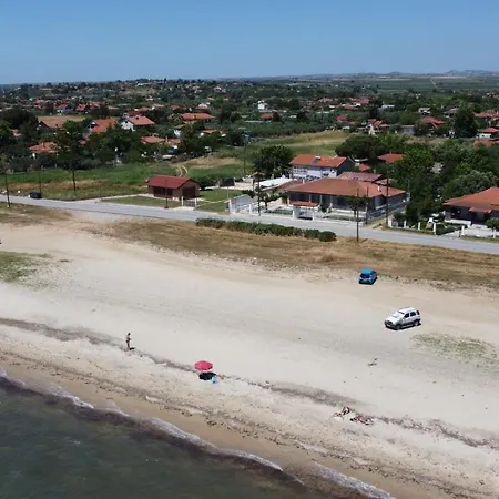 οn The Wave, 2 Studios,1 Apartment Nea Kallikrateia