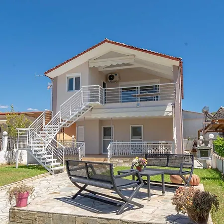 οn The Wave, 2 Studios,1 Apartment