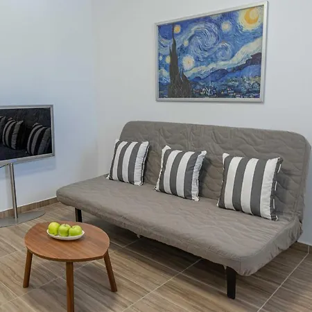 οn The Wave, 2 Studios,1 Apartment *